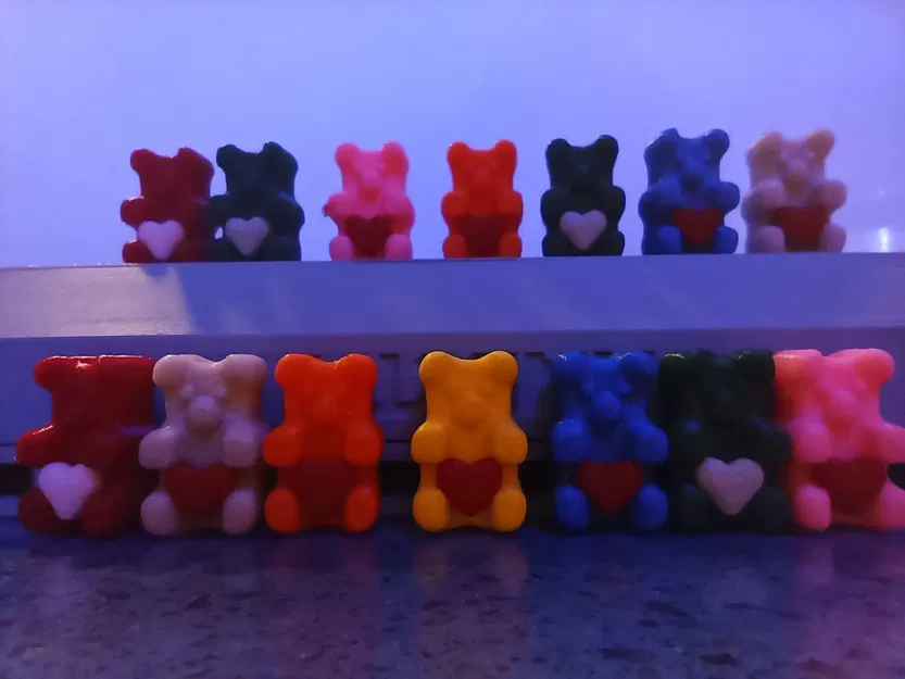 Gấu gummy yêu thương với trái tim (móc khóa và hạt) - Image 5