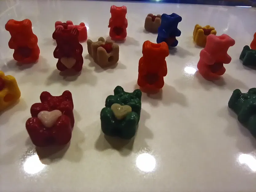 Gấu gummy yêu thương với trái tim (móc khóa và hạt) - Image 6