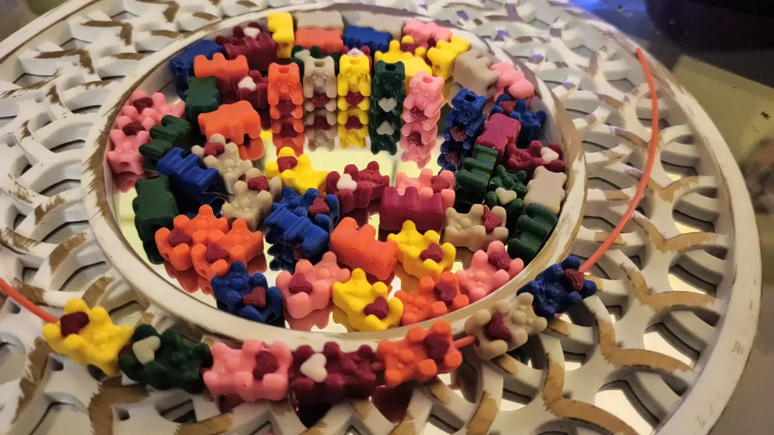 Gấu gummy yêu thương với trái tim (móc khóa và hạt) - Image 11