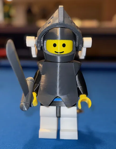 Hiệp sĩ trong bộ giáp gạch kích thước khổng lồ (tỷ lệ 5:1) - Image 1