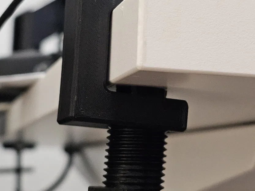 Kẹp bàn 25mm với lỗ ren 1/4" và đệm bảo vệ vít - Image 2