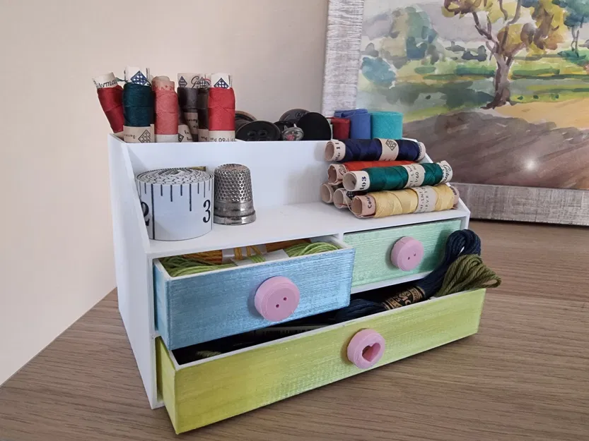 Hộp đựng kim chỉ chia thành ba phần tiện lợi cho việc in 3D - Image 1