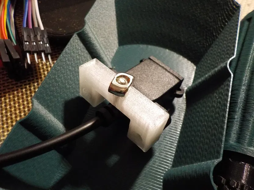 Giá đỡ gắn cổng USB Yipin Hexha cho máy in 3D - Image 2