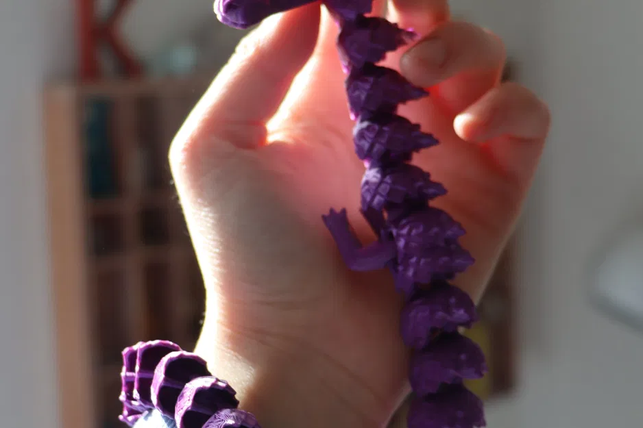 Rồng nghệ thuật có khớp linh hoạt từ FormFutura - Image 5