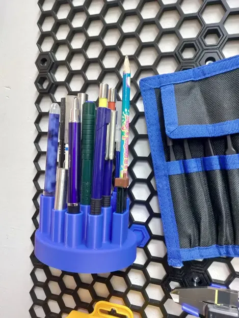 Giá đỡ bút thiết kế độc đáo cho tường tổ ong - Image 2