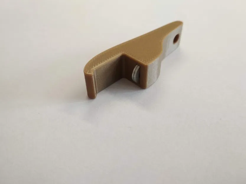 Móc khóa mở nắp chai tiện lợi, nhỏ gọn - Image 1