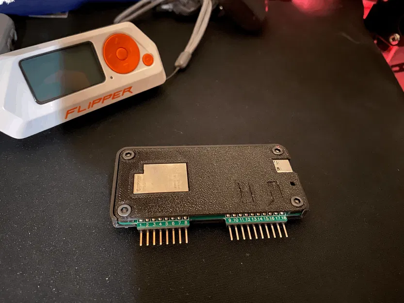 Vỏ bo mạch Wifi cho Flipper với ốc m3 x 10 - Image 4