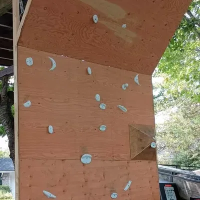 Giá đỡ leo núi bouldering thiết kế cho tường leo