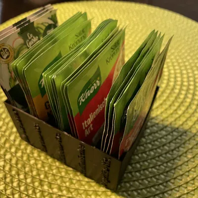 Hộp lưu trữ gia vị rau thơm Knorr cho túi salad (5 loại)