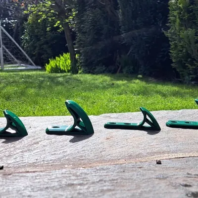 Giá treo dụng cụ làm vườn cho nhà kho