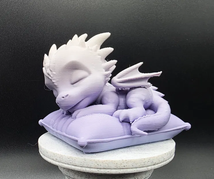 Rồng con ngủ trên gối mềm mại - Image 2