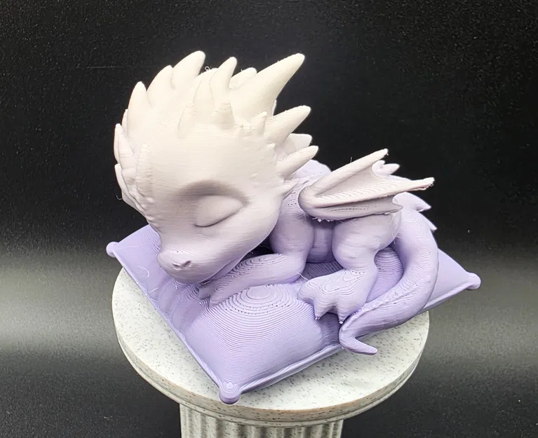 Rồng con ngủ trên gối mềm mại - Image 3