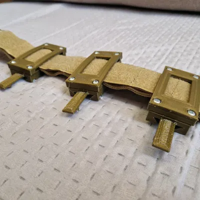 Bao đựng băng đạn AR15 gắn vào thắt lưng