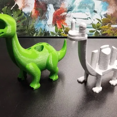 Khủng long Bronto hai màu với đầu đùn đơn