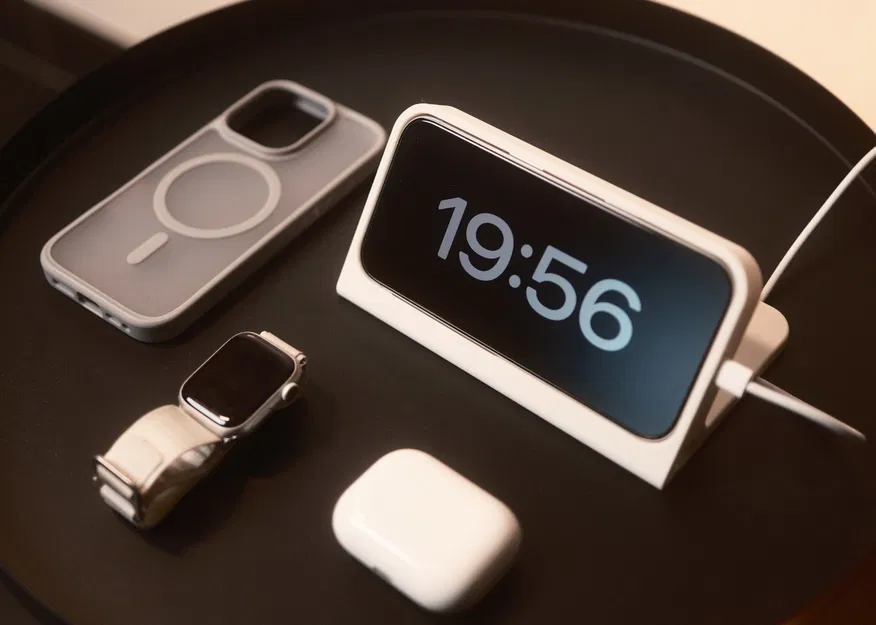 Giá đỡ chờ cho iPhone - Sạc USB đa năng - Image 1