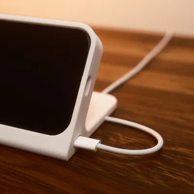 Giá đỡ chờ cho iPhone - Sạc USB đa năng