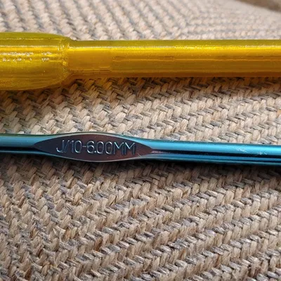 Cán móc len kích thước J