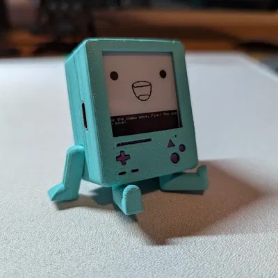 Bàn làm việc nhỏ BMO từ Adventure Time