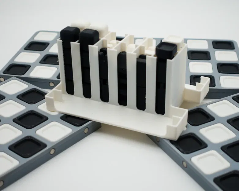 Bộ cờ vua tối giản với bàn cờ phân đoạn và giá đỡ quân... - Image 7