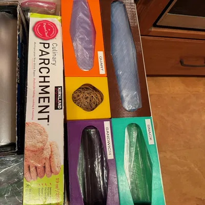 Hộp đựng và phân phát túi Ziplock trong ngăn kéo