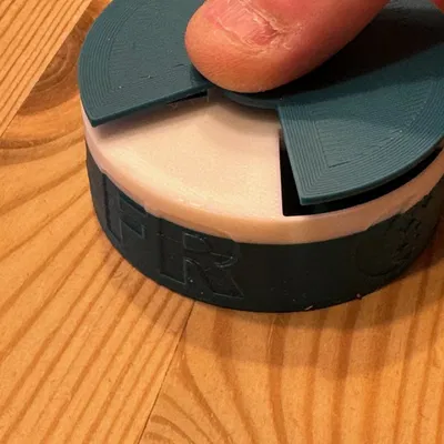 Hộp đựng thuốc 7 ngày có dispenser và hộp du lịch nắp vặn