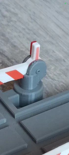 Đường ray gỗ cho tàu hỏa - Ngã tư đường sắt có rào chắn - Image 3