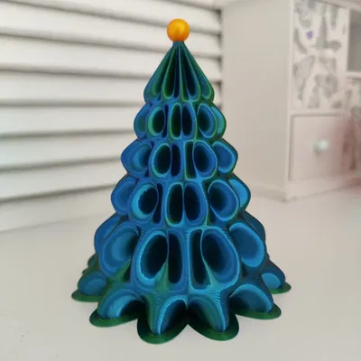 Cây thông Giáng sinh in chế độ bình hoa