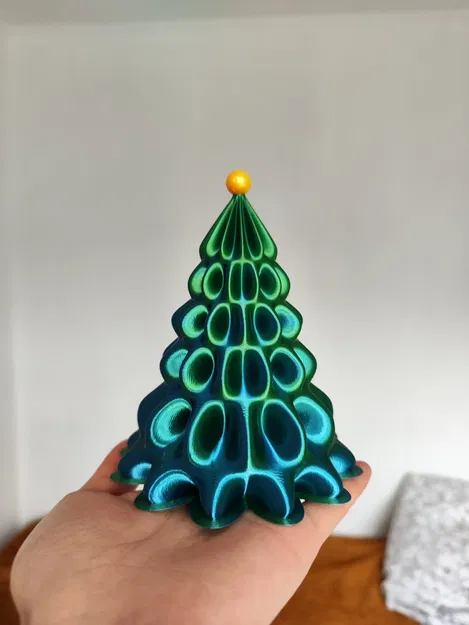 Cây thông Giáng sinh in chế độ bình hoa - Image 3