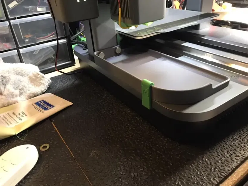 Khay chứa mảnh filament từ AnkerMake M5C với kẹp nổi - Image 1