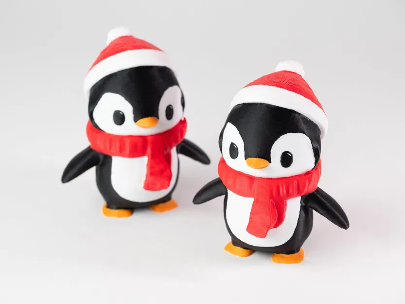 Penguin dễ thương với khăn quàng cổ và mũ len - Image 1