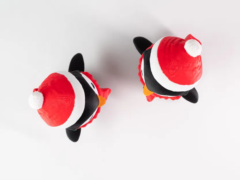 Penguin dễ thương với khăn quàng cổ và mũ len - Image 4