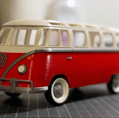 Xe buýt Volkswagen nhiều màu sắc in 3D với MMU