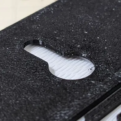 Giá treo hình ảnh kiểu khóa trên tường với khối âm