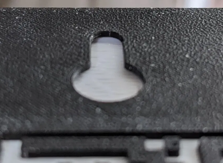 Giá treo hình ảnh kiểu khóa trên tường với khối âm - Image 3