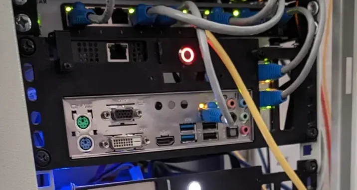 Giá đỡ mini ITX 2U cho tủ rack 10 inch V2 - Image 1