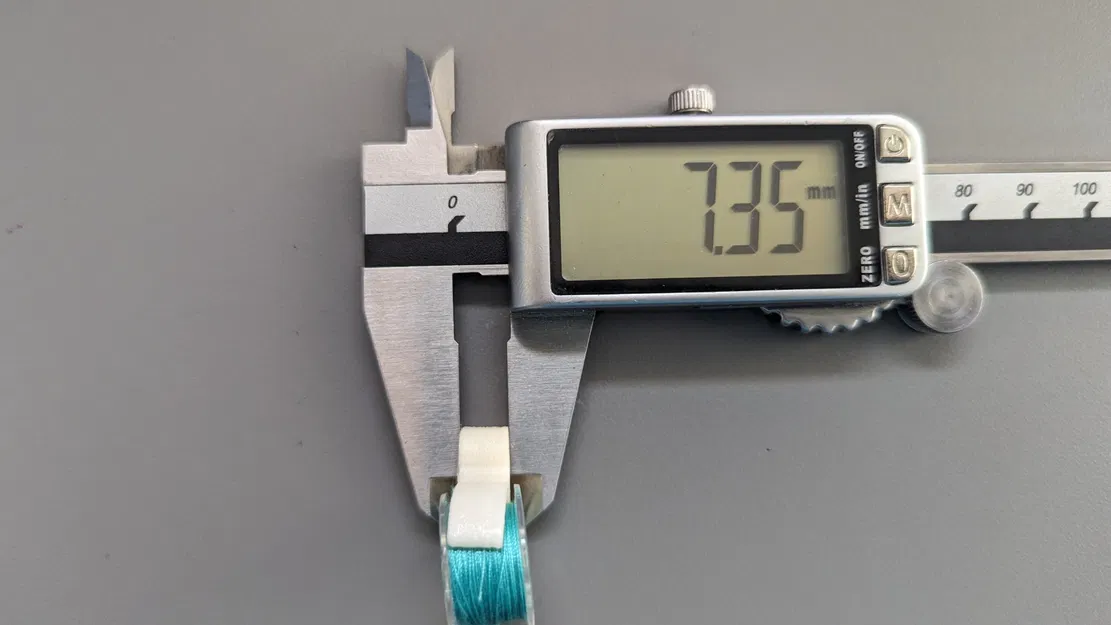 Kẹp giữ chỉ cho cuộn bobbin - Image 7