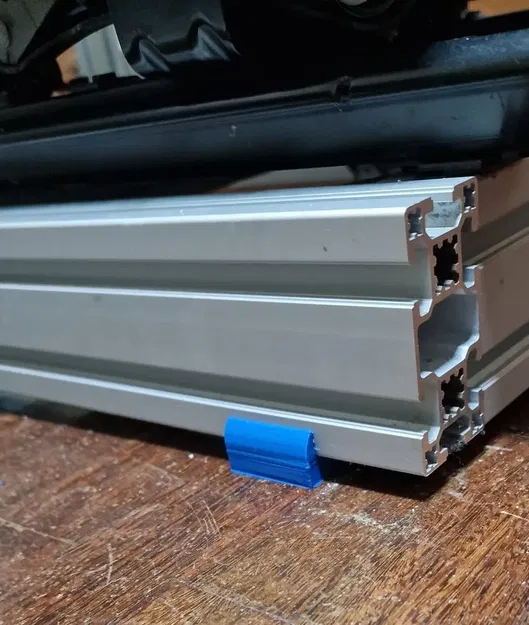 Chân đế nhôm 4040 dễ dàng nâng cao thiết bị khỏi mặt đất - Image 1