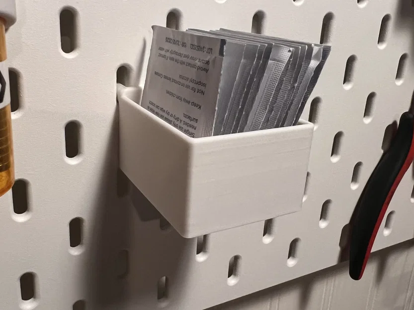 Giá đỡ khăn lau ống kính Skadis - Image 1