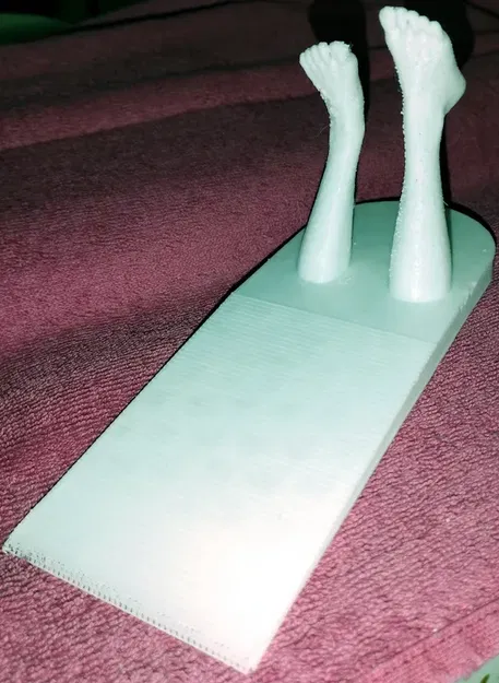 Cale Porte với hai chân đế độc đáo - Image 1