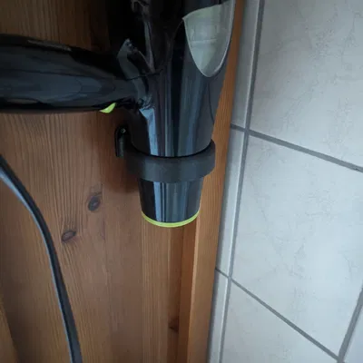 Giá đỡ máy sấy tóc đơn giản cho tủ phòng tắm