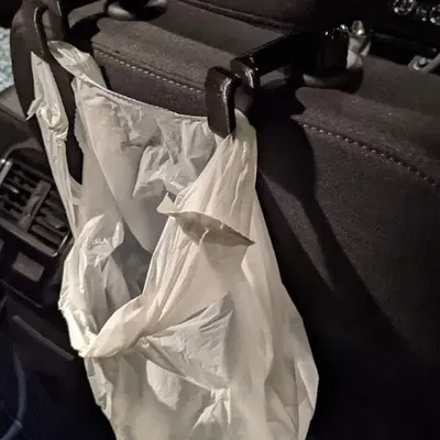 Móc treo túi rác cho ghế ô tô