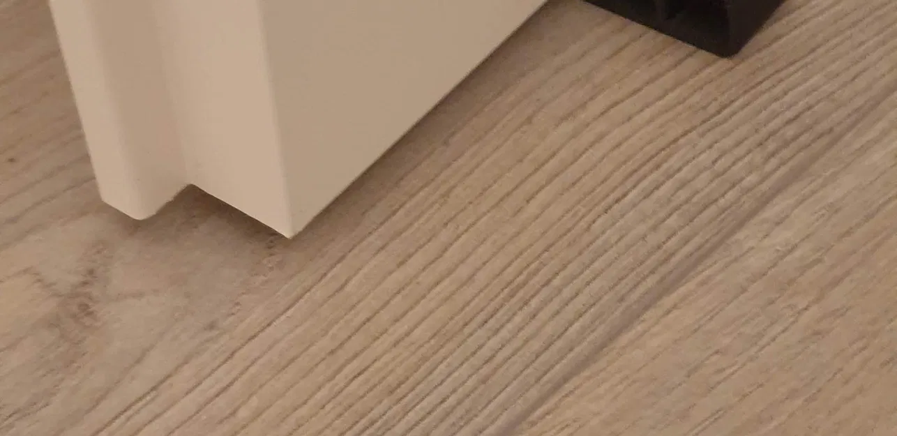 Cái chặn cửa hình wedge đơn giản nhưng hiệu quả - Image 2