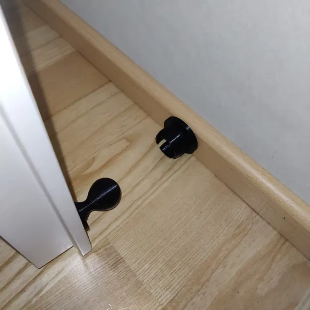 Giá đỡ cửa tiện lợi cho không gian sống - Image 1