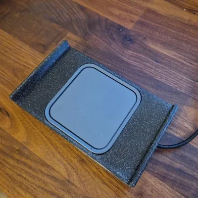 Khay căn chỉnh điện thoại tương thích với bộ sạc không dây...