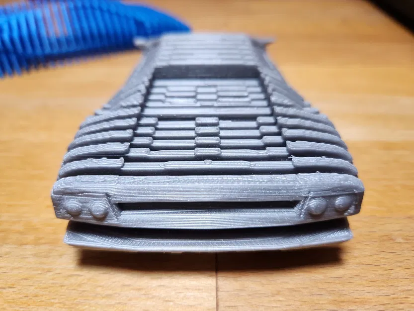 Tác phẩm điêu khắc ô tô cắt lát phong cách low poly thập niên 90 - Image 5