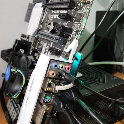 Giá đỡ máy tính mở cho bo mạch ATX trong văn phòng