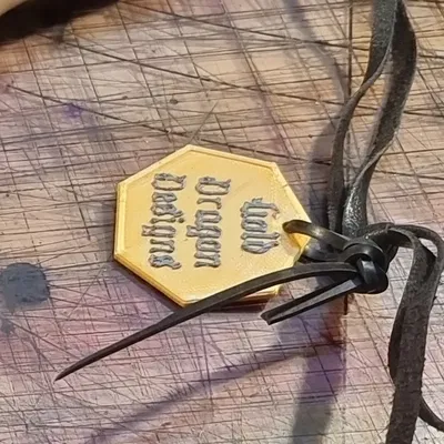 Đồng xu "Makers Coin" hình bát giác cho dự án da