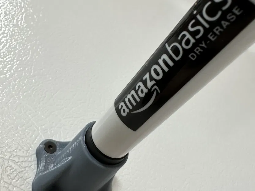 Giá đỡ bút dạ quang từ tính tiện lợi - Image 1