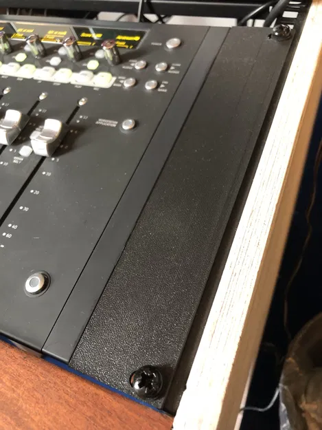 Bộ chuyển đổi giá đỡ 19" cho Avid Artist Mix - Image 4