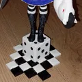 Giá đỡ lớn cho mô hình Alice trên xúc xắc - Thumbnail 1
